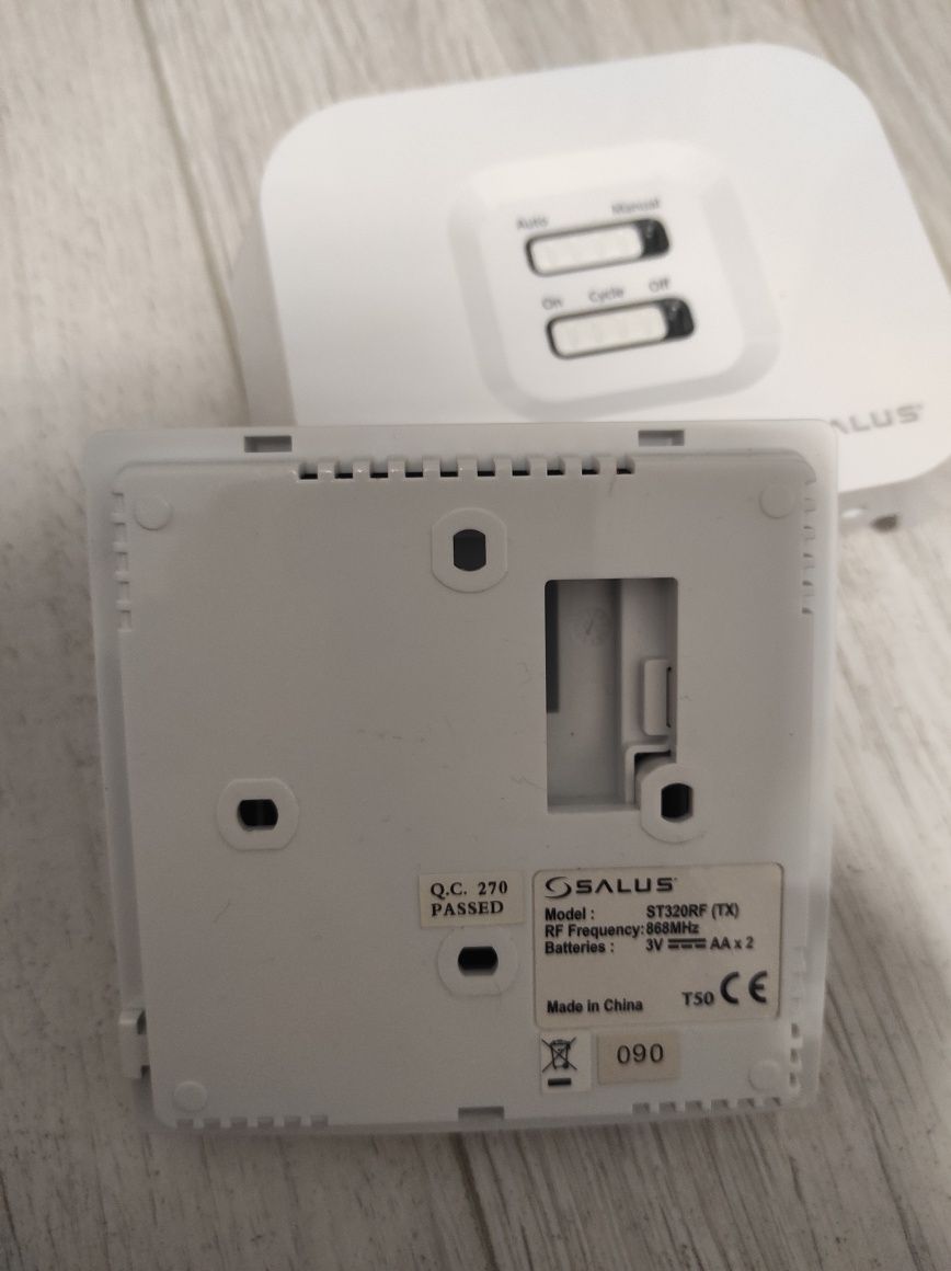 Termostat wireless Salus nefolosit