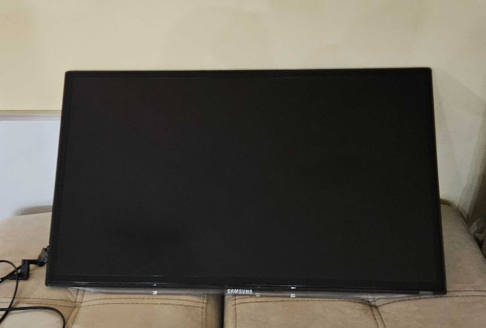Телевизор Samsung 32 inc на части