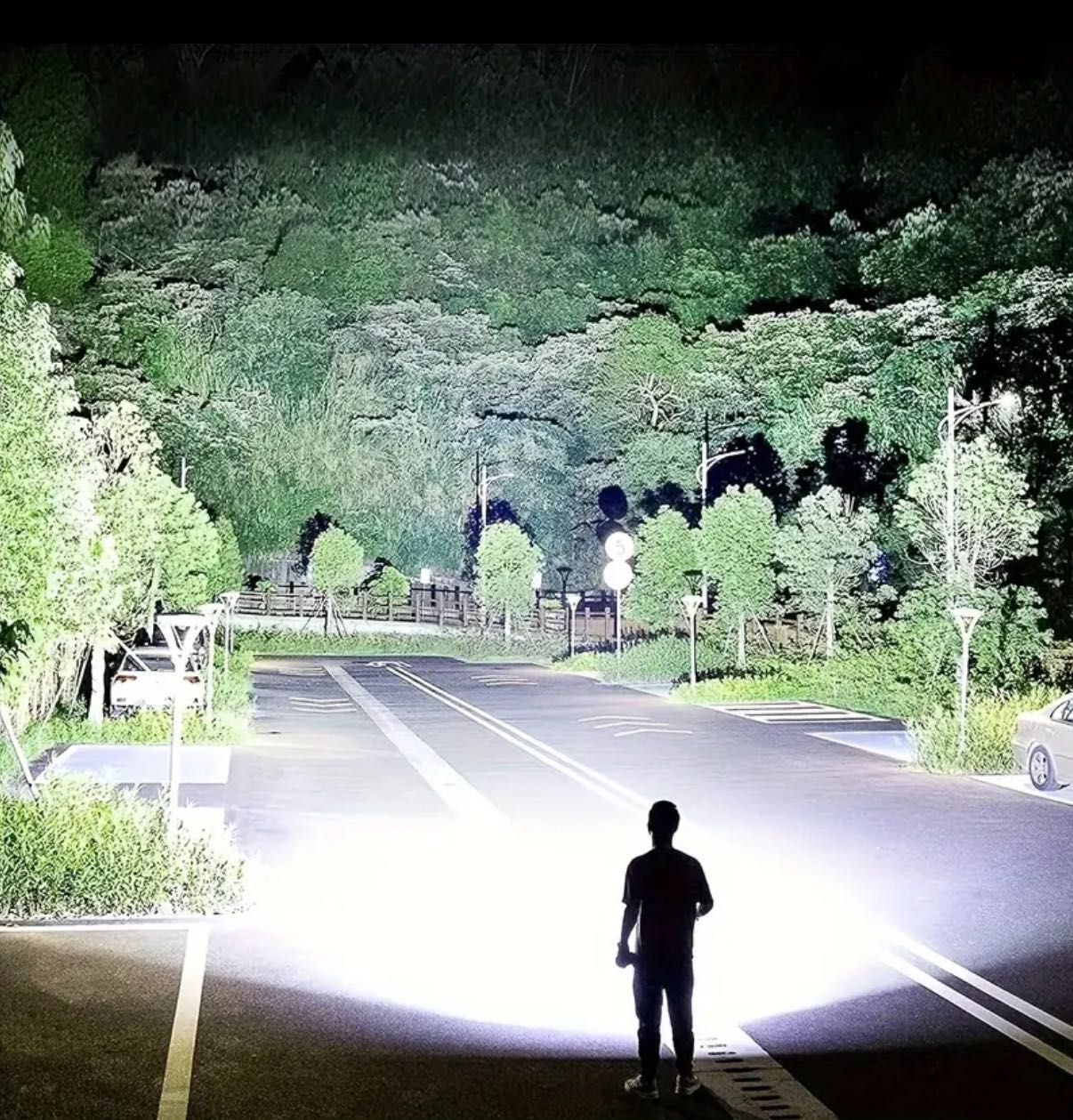 Зареждащ се LED Фенер