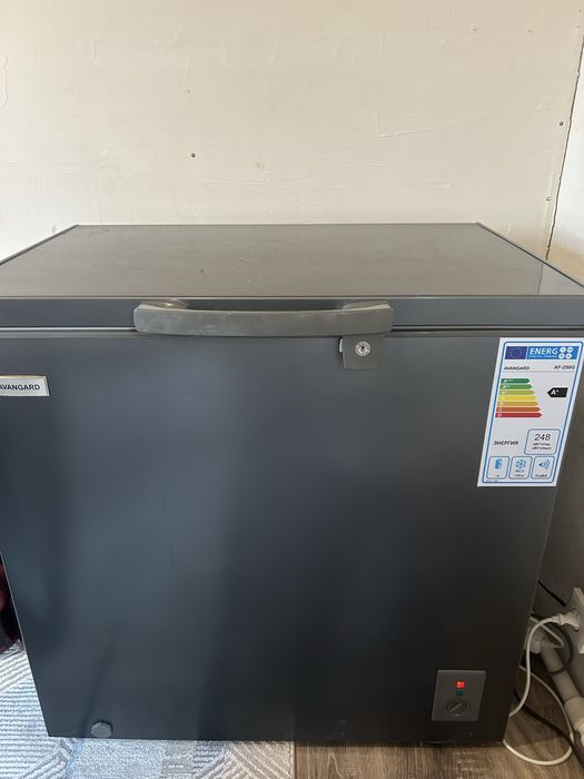 Продам морозильную камеру