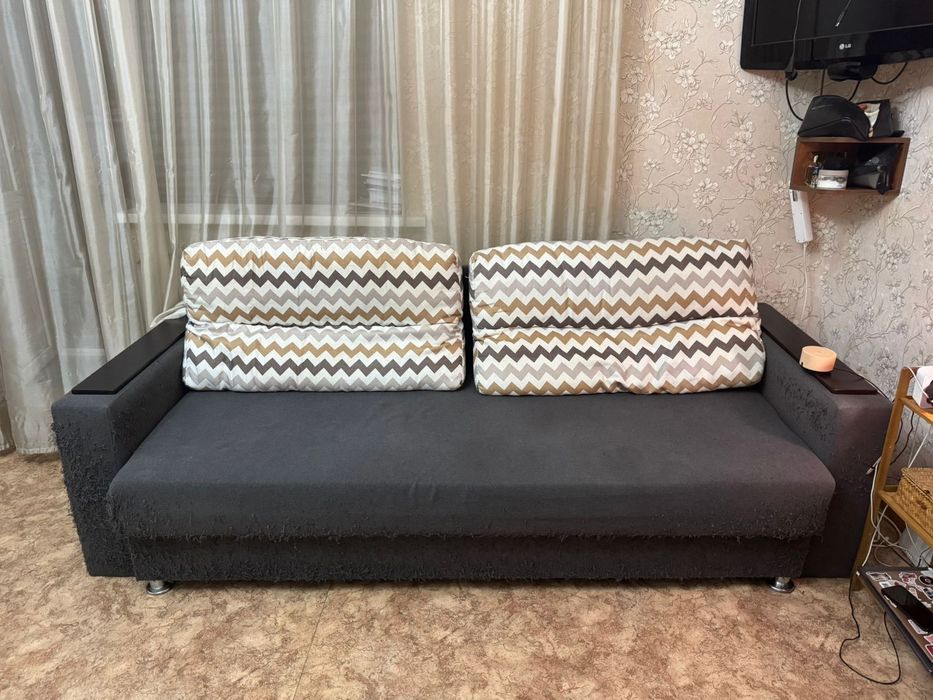 Диван для гостиной