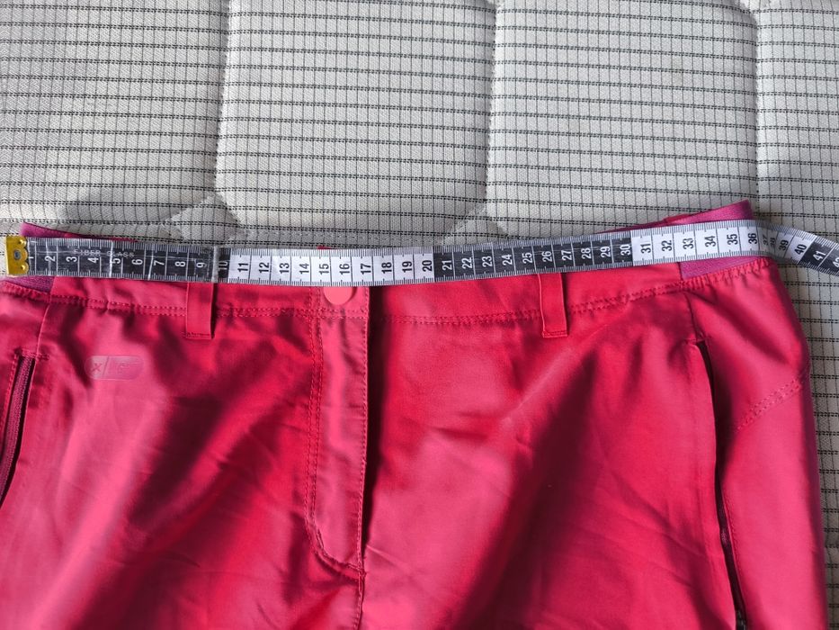 Pantaloni scurți McKinley M(38-40)