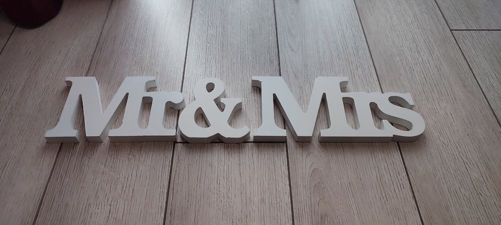 Decoratiuni lemn nunta Mr&Mrs, propsuri lemn