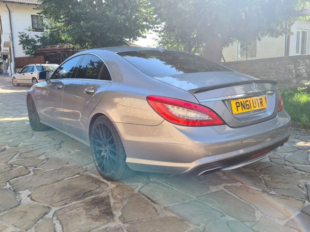 На части Мерцедес w218 Cls350 2012г.