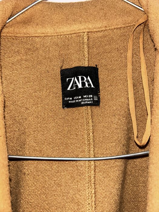 Palton bej Zara de toamna