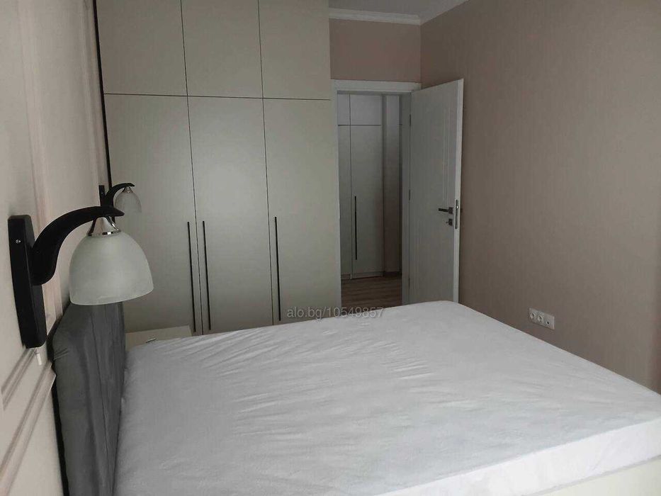 Дава се под наем Двустаен апартамент в Пловдив, Център - 80 кв.м за 612 € - Снимка #9