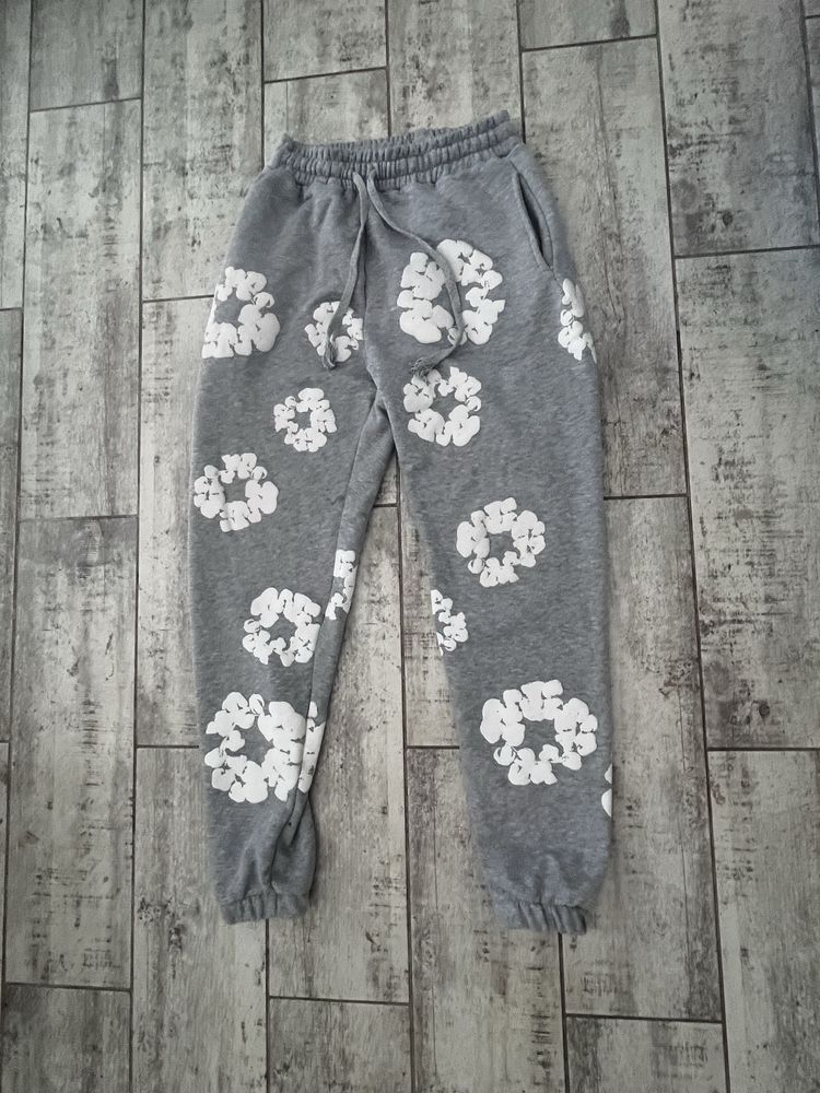 Denim tears екип сив