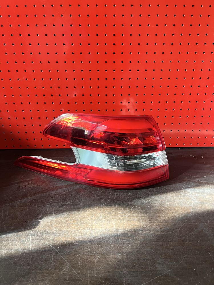 Stop stanga pe aripa bec si led Peugeot 308 SW combi an 2013-2017