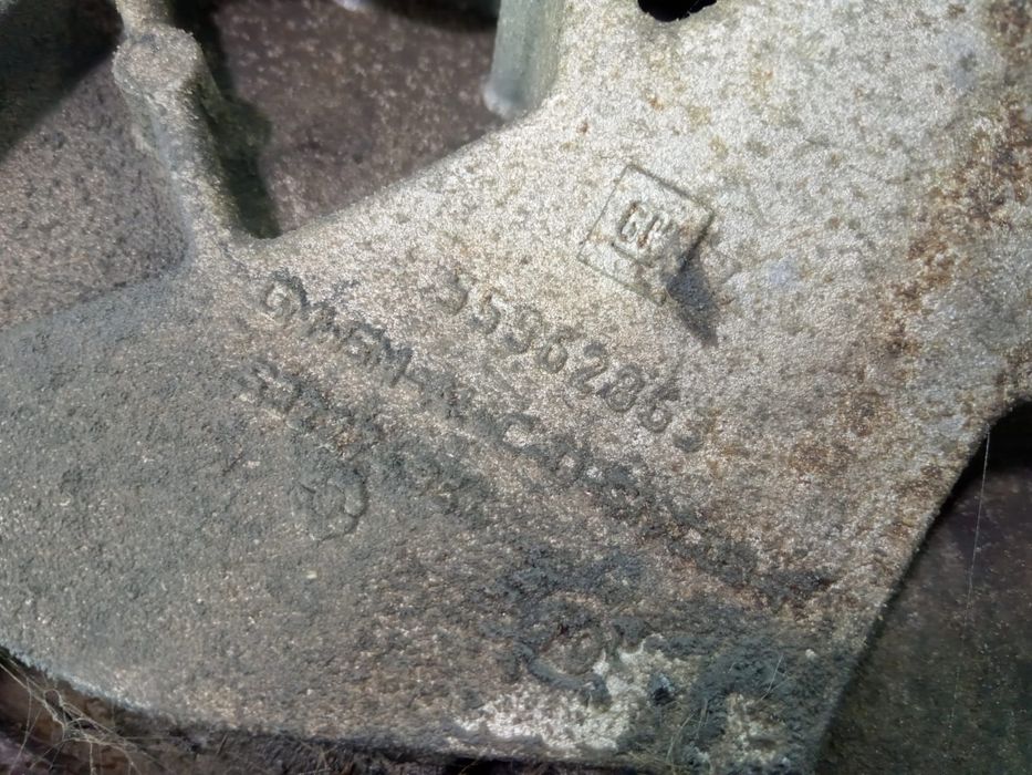 Suport accesorii 2.0 cdti a20dth 55562863 Opel Astra J