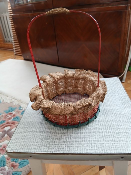 Плетёная корзинка