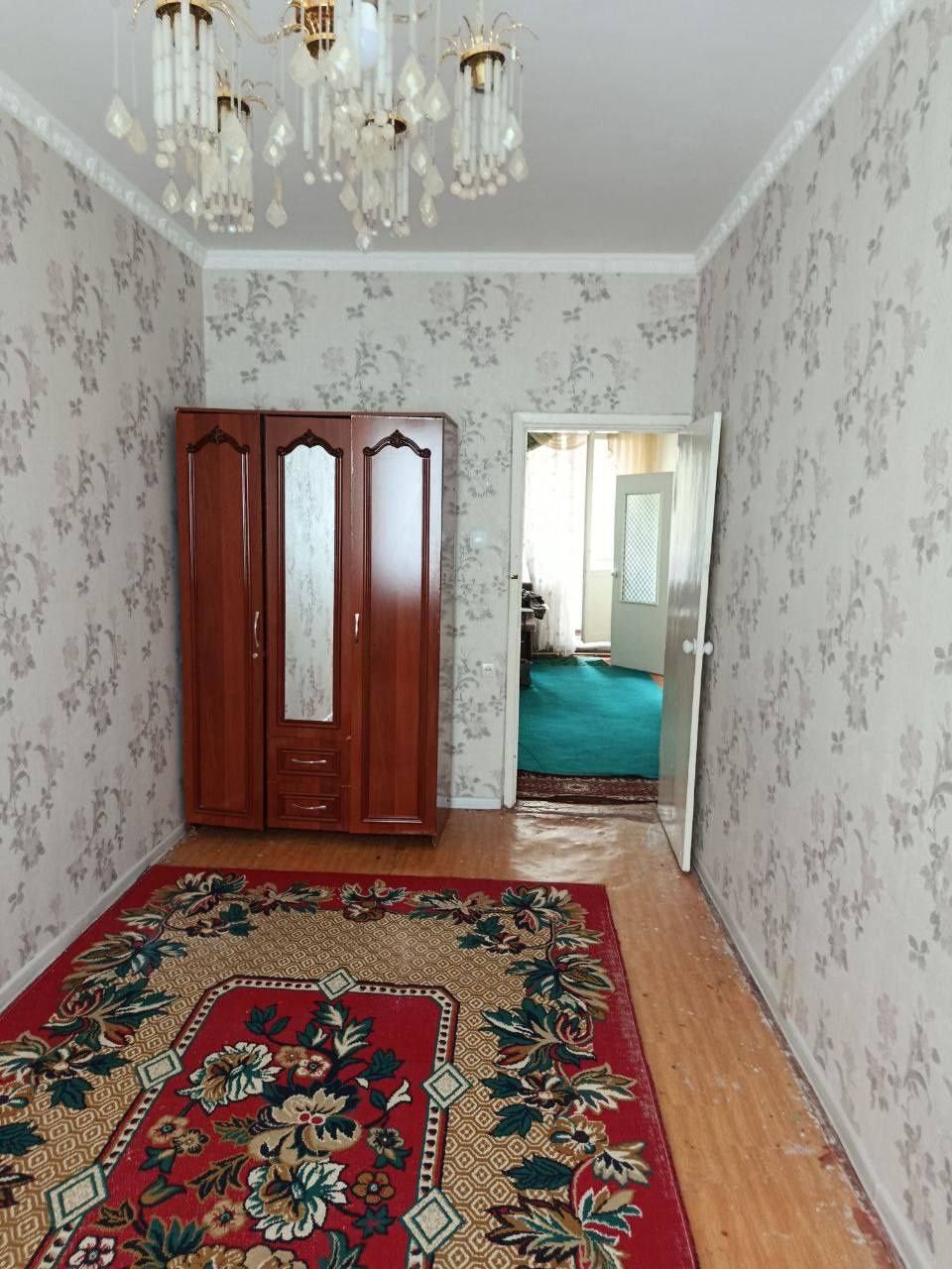 Chilonzor 19 kv 2*3 xonali hamma sharoitlar bor 350$ lubboyiga srochni