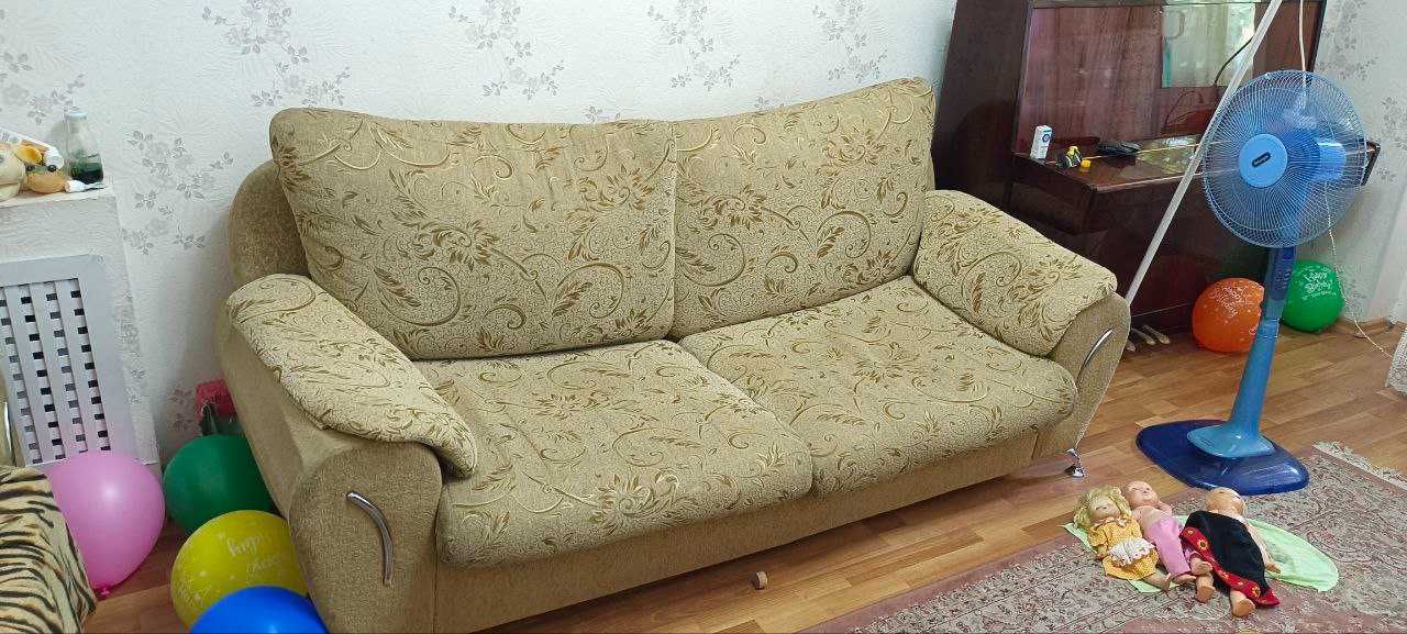 Раскладной диван с креслами