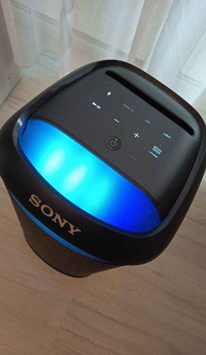 Vând boxa Sony portabila ! URGENT