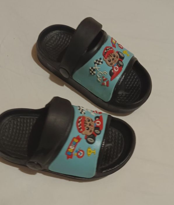 Papuci bebe 18 si 22