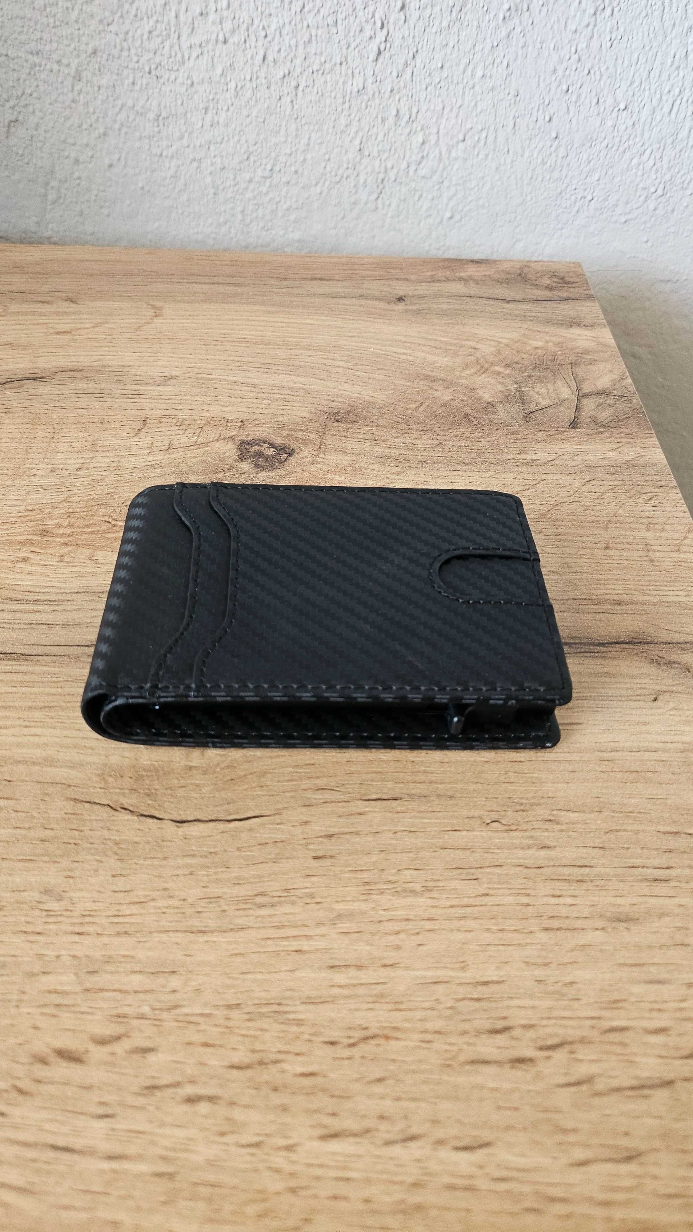 Карбонов портфейл с RFID защита