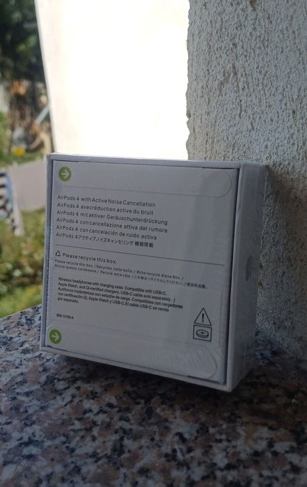 AirPods 4 ANC (Cu anulare activa a zgomotului)