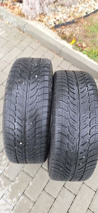 Продавам зимни гуми 2 бр. DEBICA