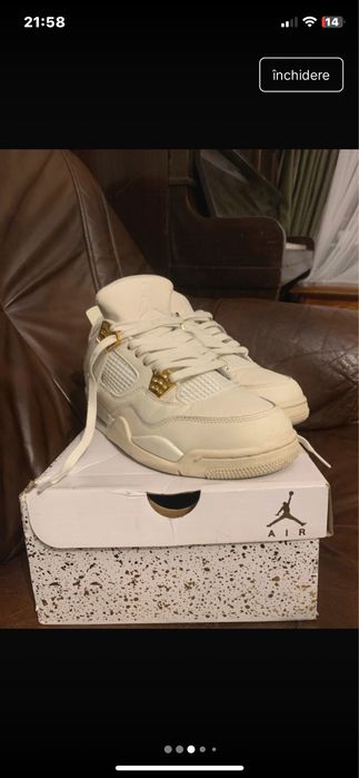 Jordan 4 metal gold