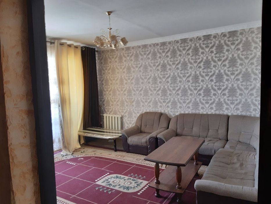 Продаю 1 комнатную квартиру на Авиасозлар 1. Кадышева