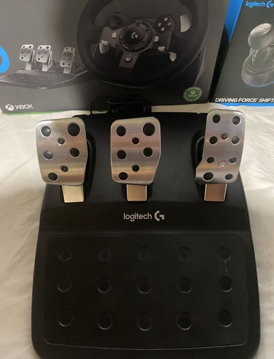 Vand volan Loghitech g920 cu pedale si scimbator!!!