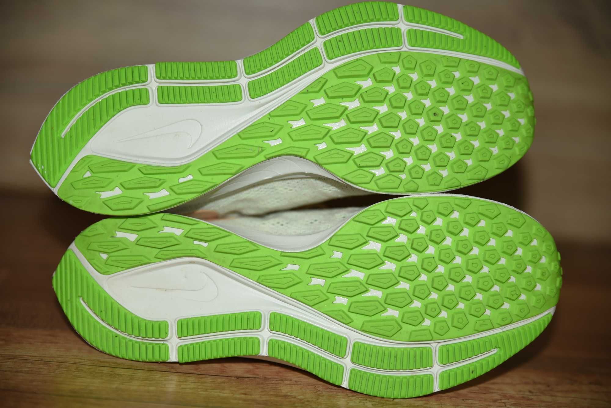 Nike оригинални маратонки 38 номер