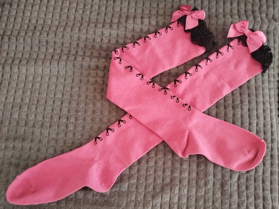 Много нови, битови терлици и вълнени чорапи ръчна изработка