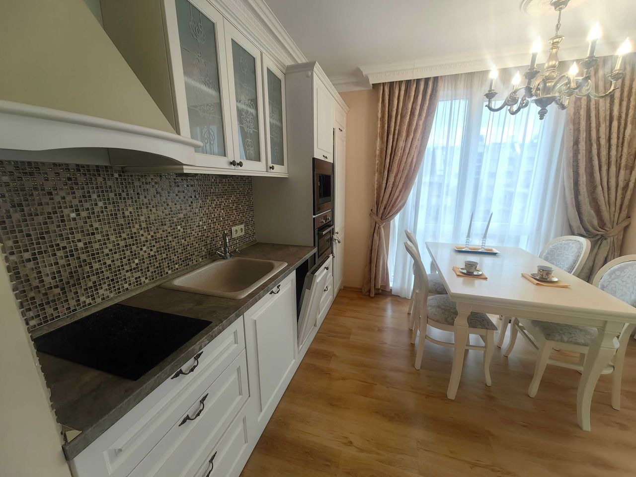 Продава се Тристаен апартамент в к.к. Слънчев бряг - 80 кв.м за 1338 €/кв.м - Снимка #2