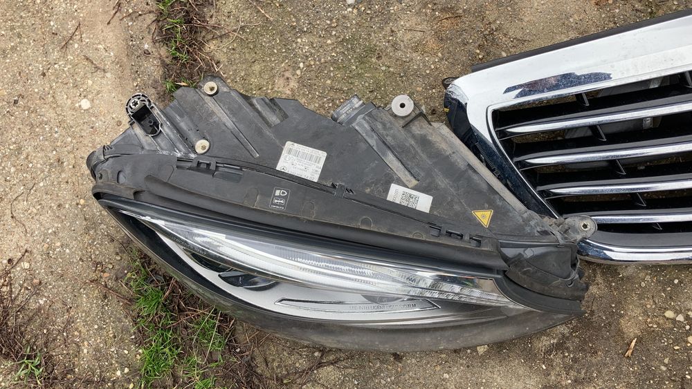 Grila radiatoare bara fata cu camera faruri led Mercedes S-Class W222