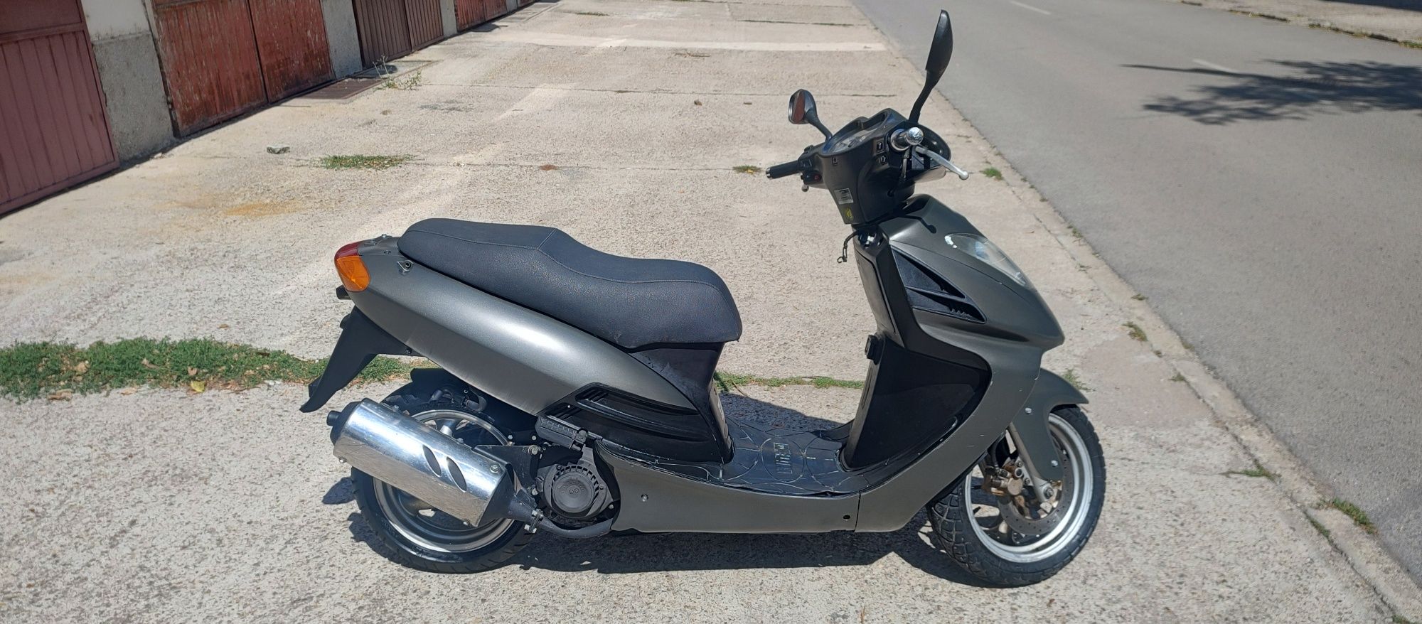 Daelim 125cc,2004 година, нов внос,в идеално състояние