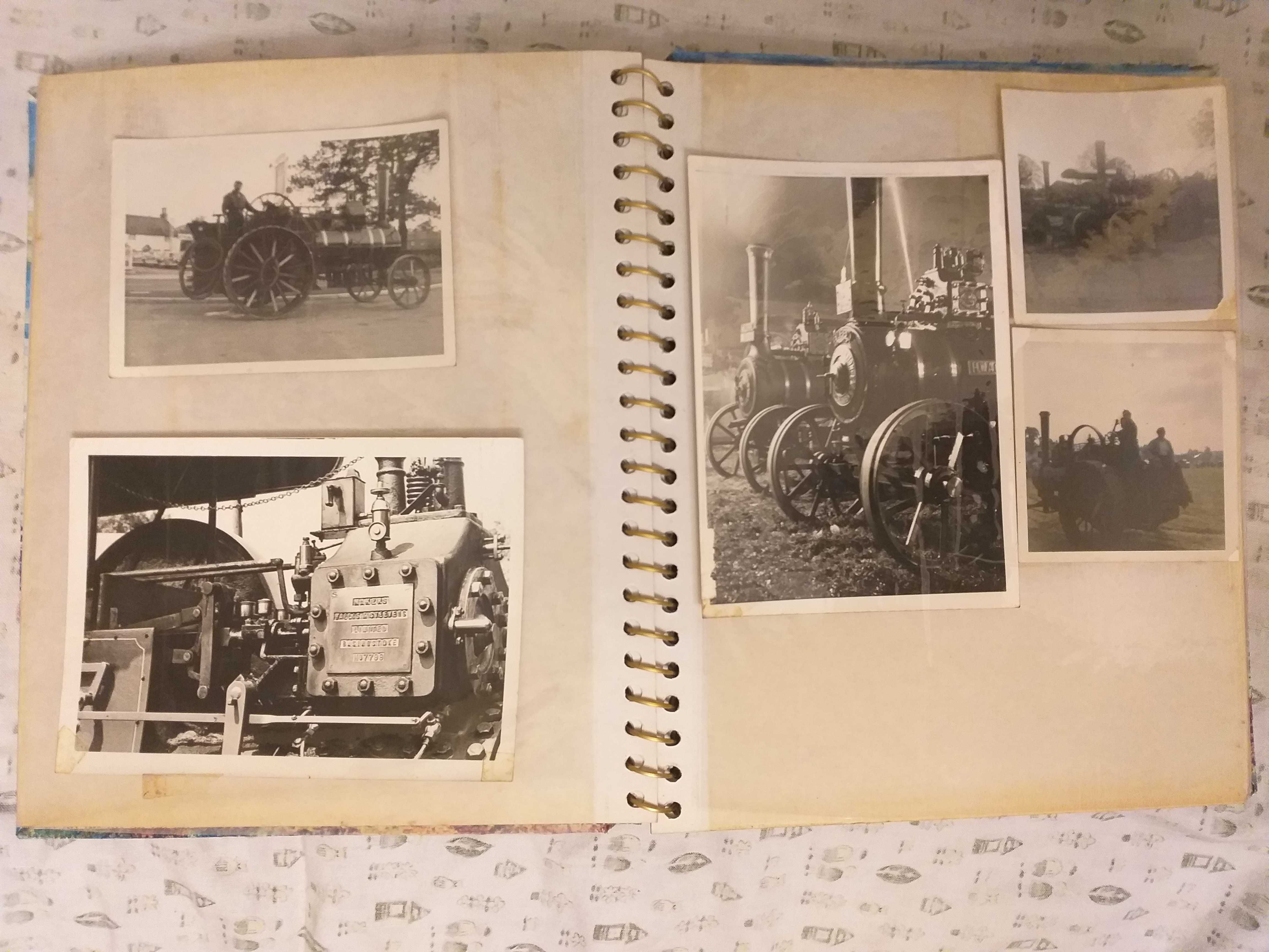 Album cu fotografii vechi cu mașini cu aburi
