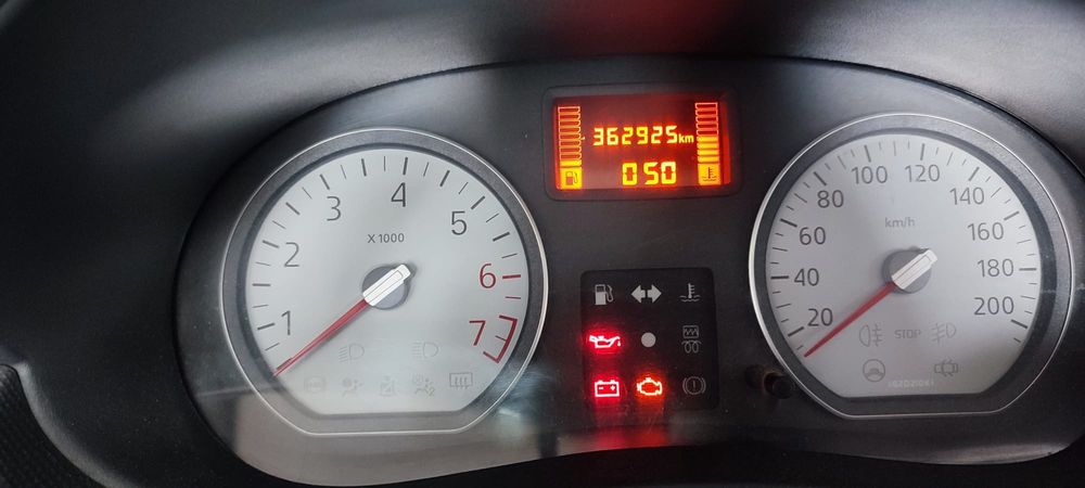 Dacia Logan 1.6 benzina ,an 2011