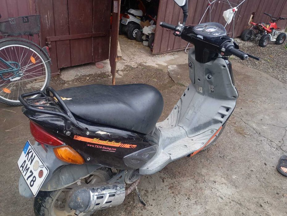 De vânzare scuter de 100