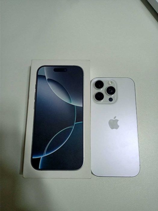iPhone 16 pro 100% 256gb