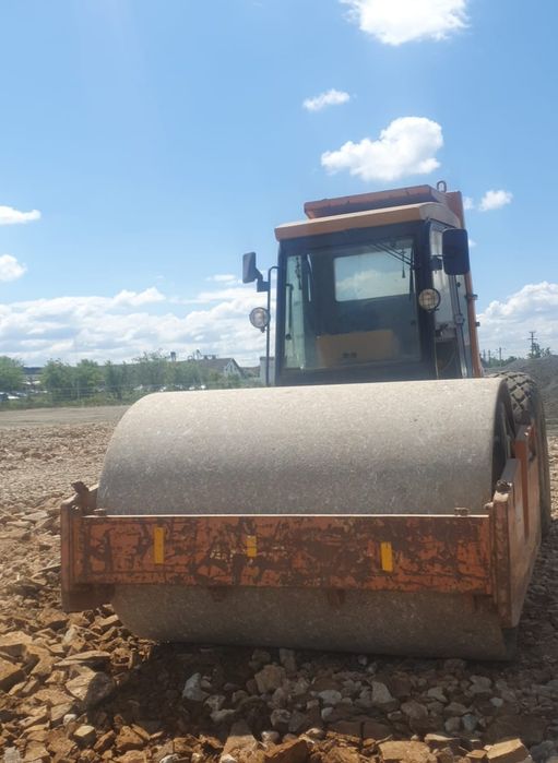 Inchiriere cilindru compactor 18 tone si 3 tone