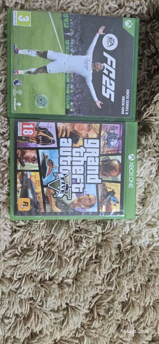 Vând joc. Pentru  consolă  fc 25 și gta5 de xbox one și xbox series x