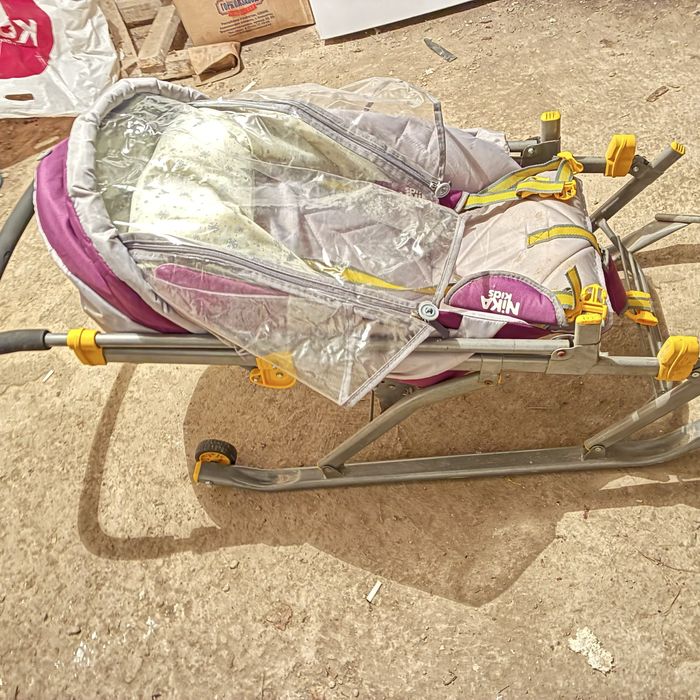 Продам детскую санку.