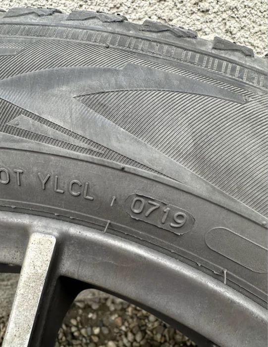 Jante AEZ + cauciucuri de iarna 205 60 R16