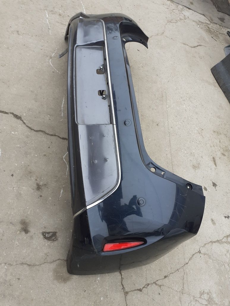 Bara spate cu senzori de parcare toyota auris hybrid an 2014