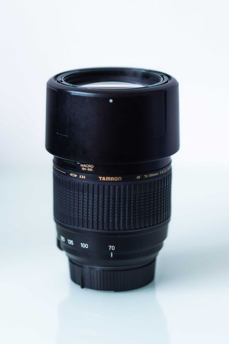 Teleobiectiv pentru Nikon TAMRON 70-300mm DI LD Af + Macro