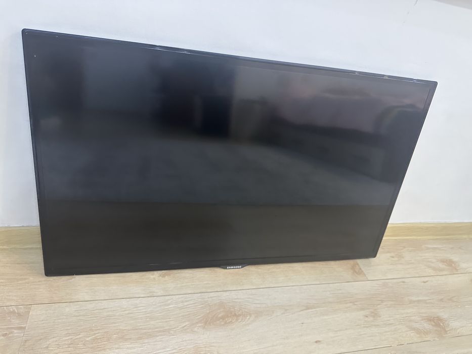 Телевизор samsung