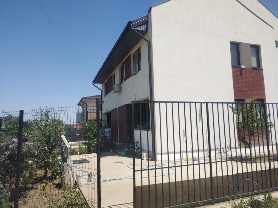 Vând Vilă în Otopeni, Cartier Rezidential