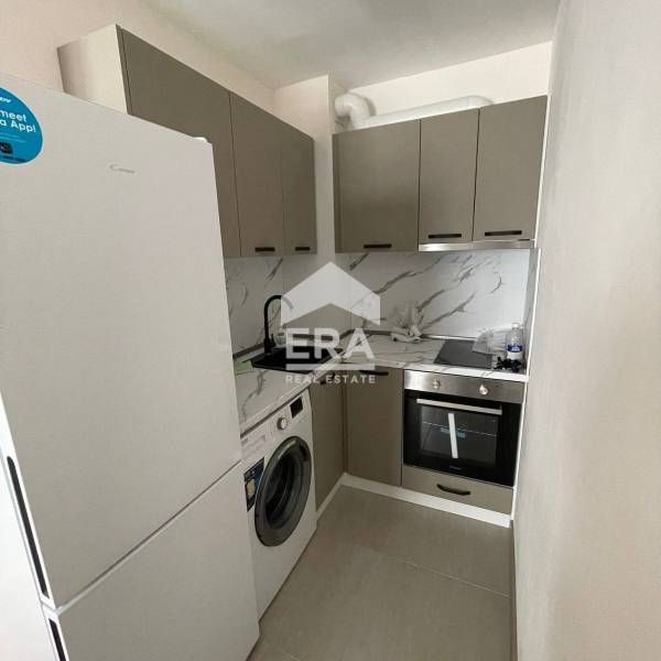 Продава се Двустаен апартамент в Варна, Кайсиева градина - 60 кв.м за 2500 €/кв.м - Снимка #2