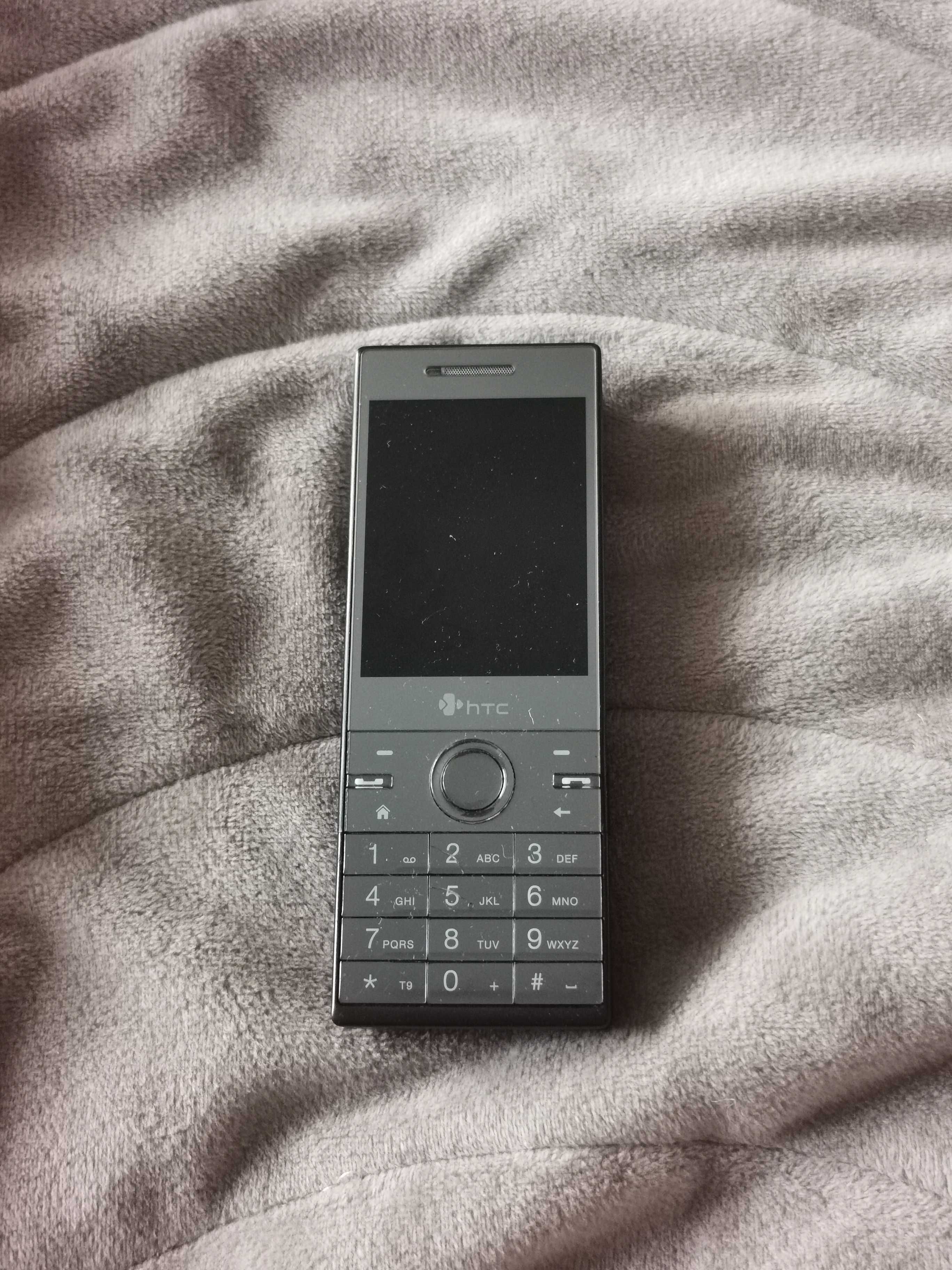 Телефон HTC S740