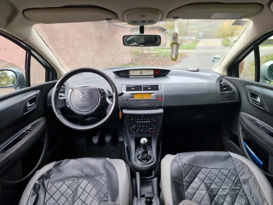 Vând Citroen C4 Coupe