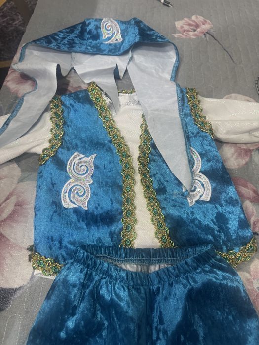 Продам националтный костюм для мальчика