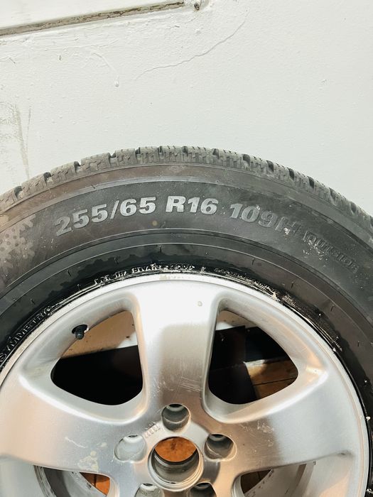 Зимни гуми 255/65/16