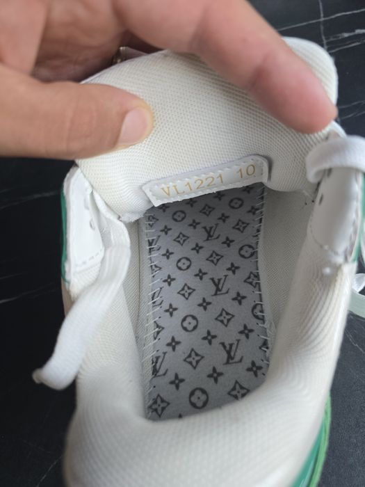 Louis Vuitton Trainer 44
