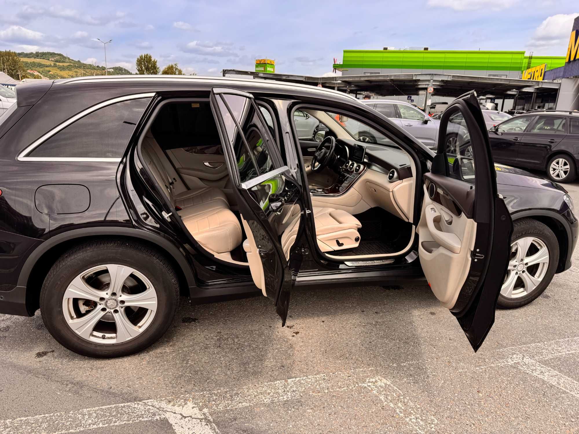 Mercedes GLC 220 4MATIC | Interior piele Bej - Euro 6 -editie germania