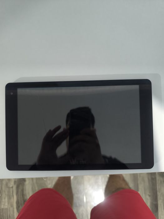 Vând tableta medion