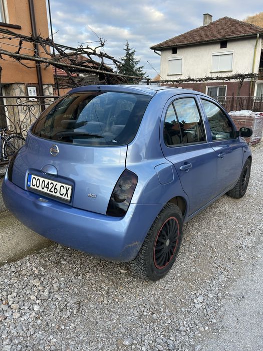 Продавасе Нисан микра к12 1.5дци 82к